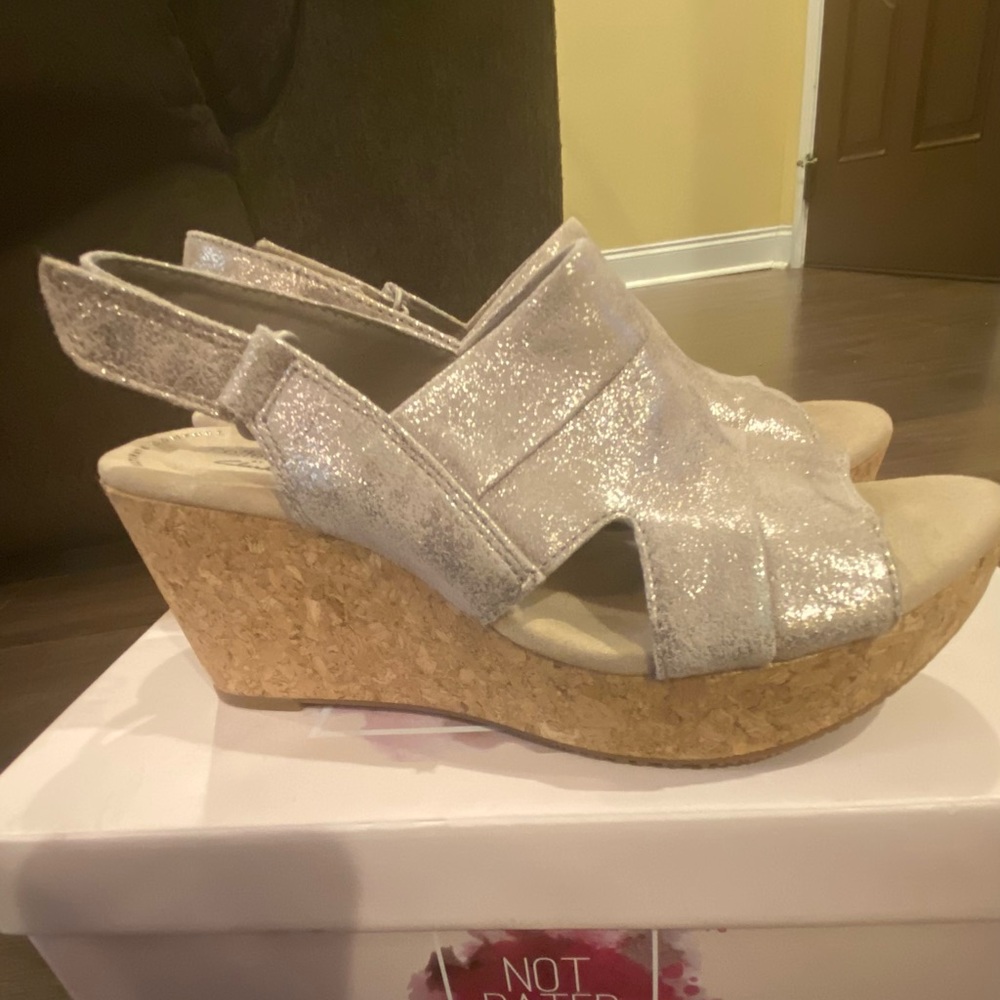 Shimmer Clark wedge